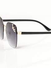 Load image into Gallery viewer, Diamante Finished Sunglasses
