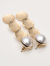 Load image into Gallery viewer, Circular Pearl Earrings
