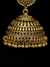 Load image into Gallery viewer, Classic Jhumka Earrings
