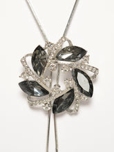 Load image into Gallery viewer, Floral Stone Necklace
