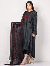 Load image into Gallery viewer, Embroidered Linen Suit
