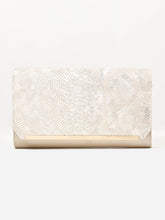 Load image into Gallery viewer, Cheetah Textured Handbag
